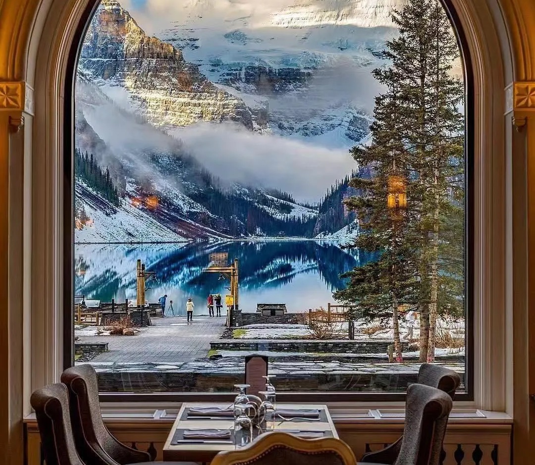 值得在2025年飞奔过去的雪山酒店